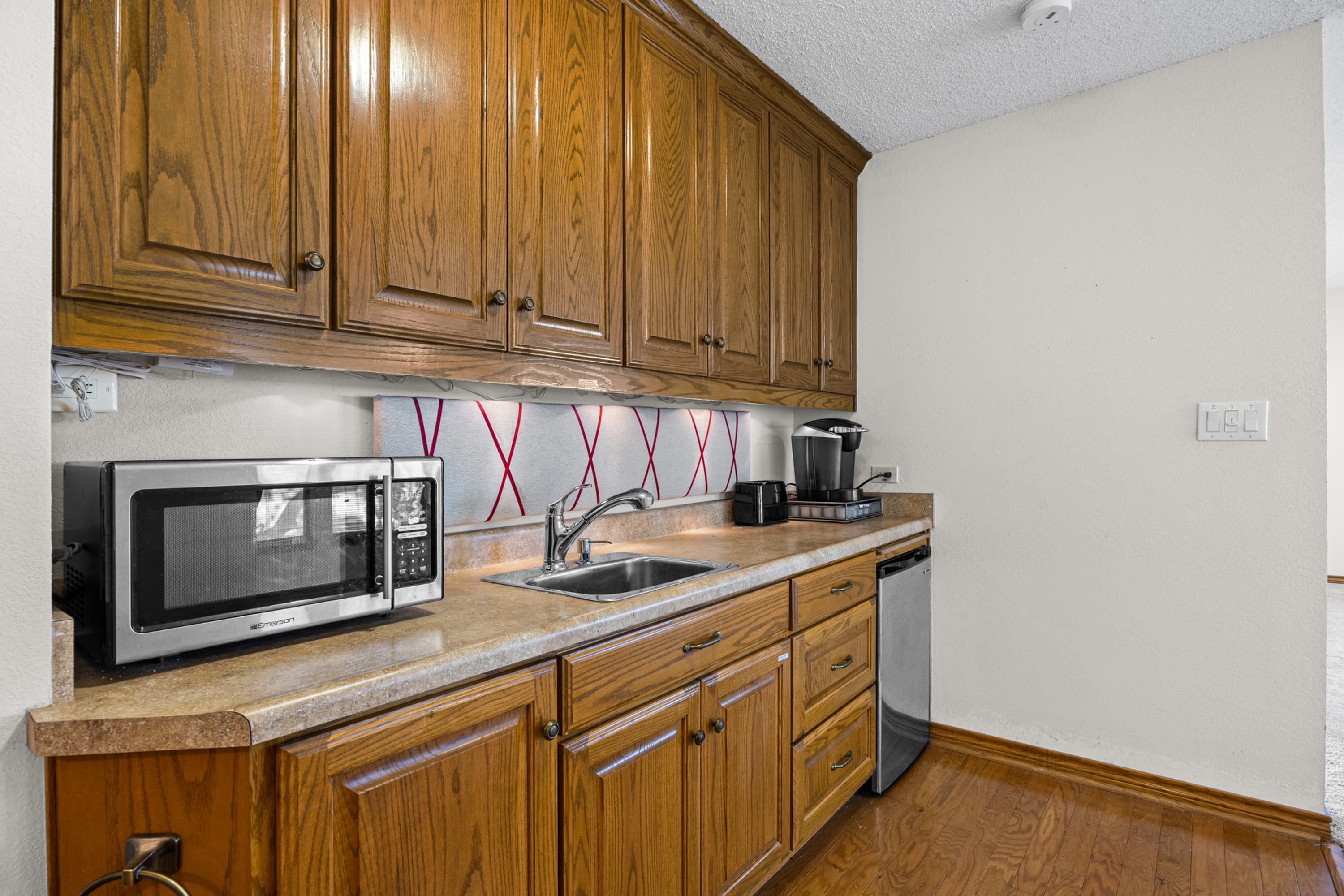 11006 Brodie Ln - Thumbnail 31