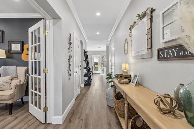 1405 Grafton Ln - Thumbnail 2