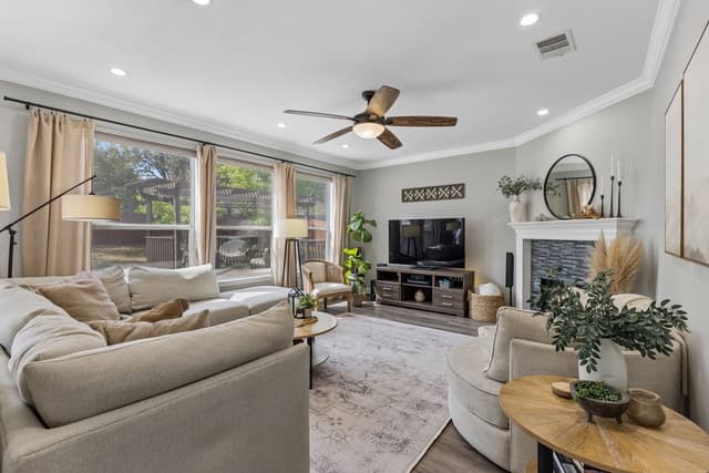 1405 Grafton Ln - Thumbnail 4