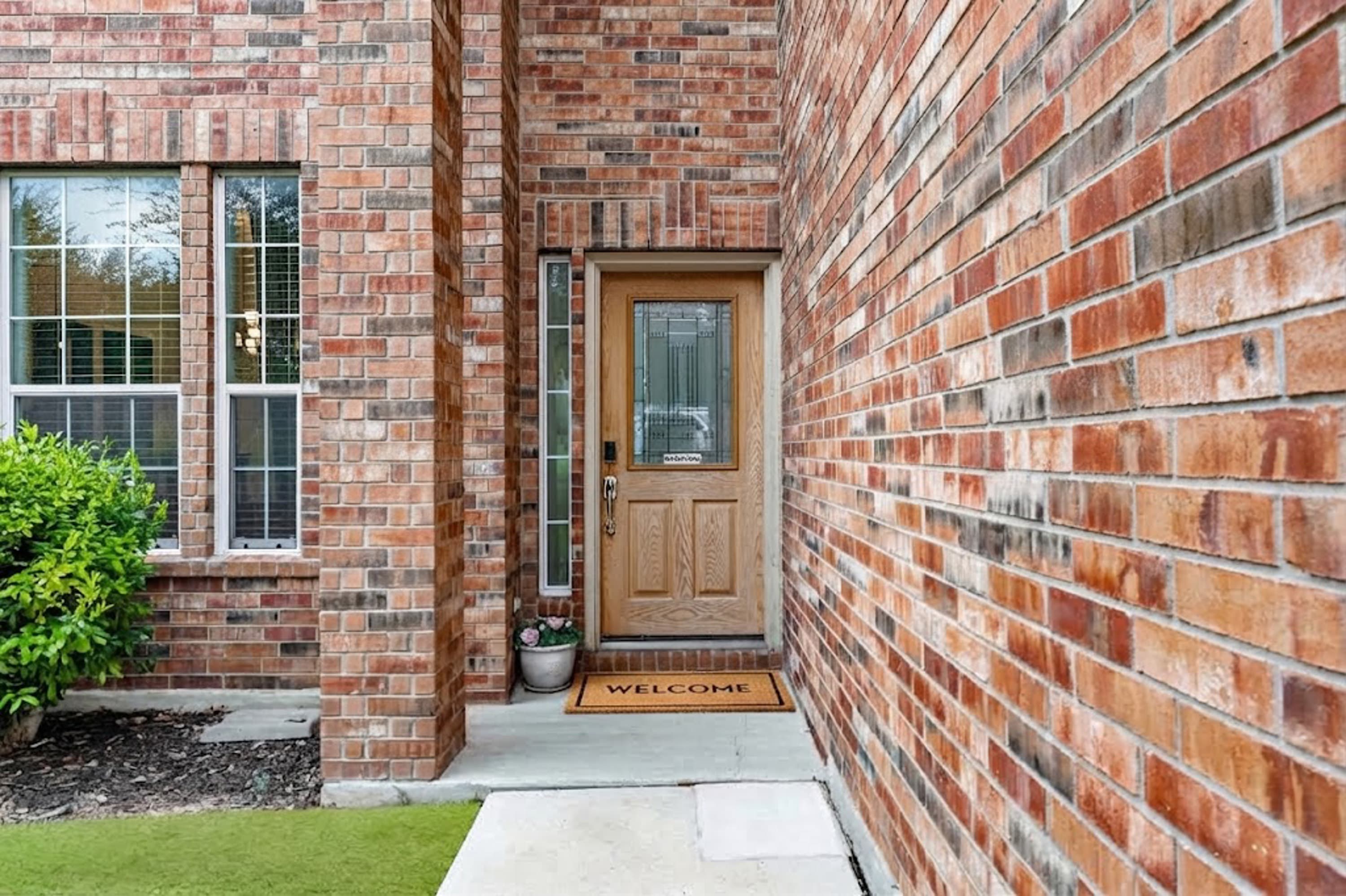 145 Paddington Dr - Thumbnail 3