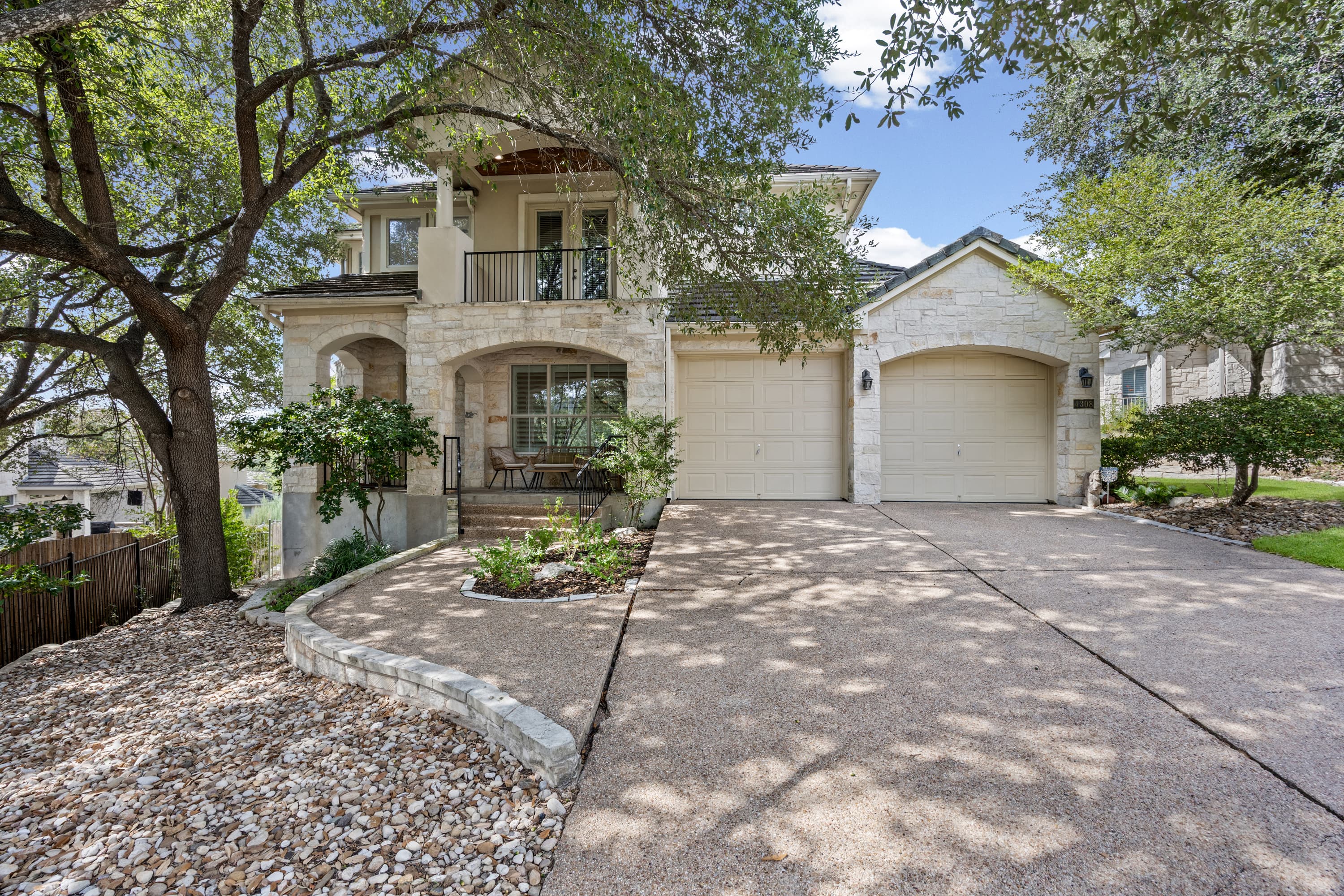 4308 Canoas Dr - Thumbnail 2