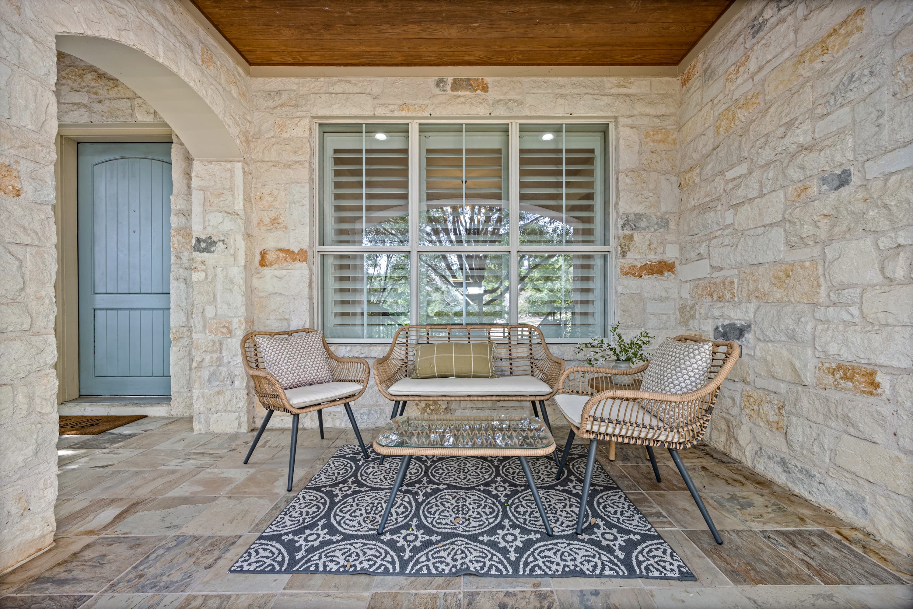 4308 Canoas Dr - Thumbnail 3