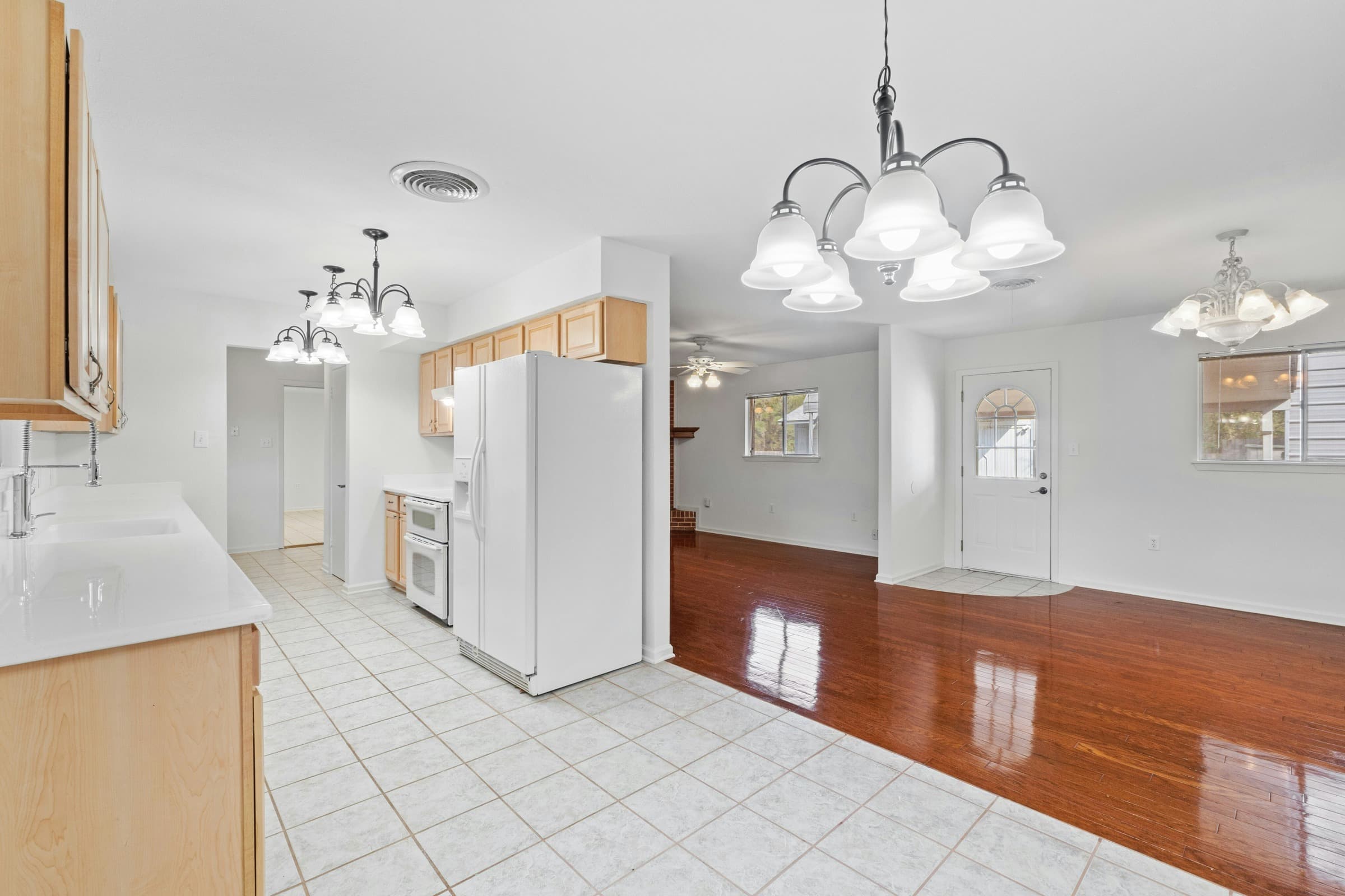 6201 Oakclaire Dr - Thumbnail 8