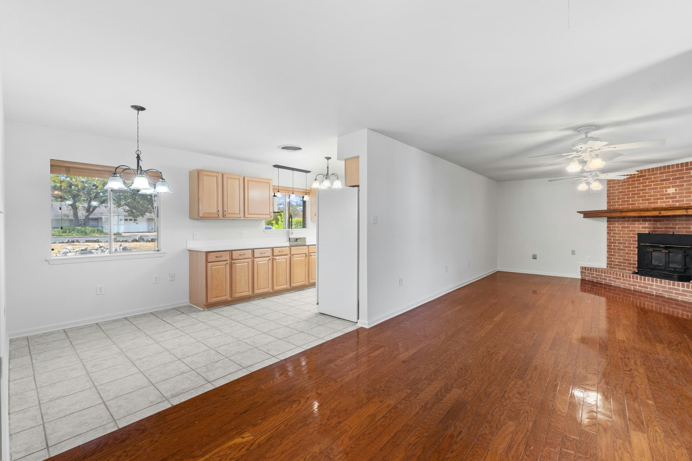 6201 Oakclaire Dr - Thumbnail 10