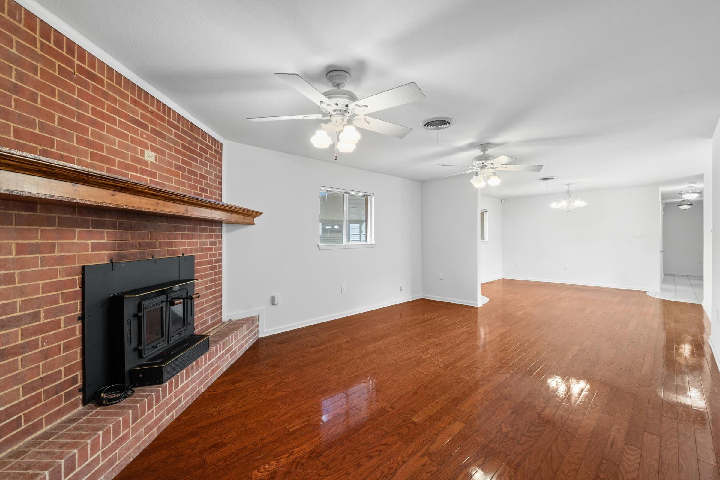 6201 Oakclaire Dr - Thumbnail 12
