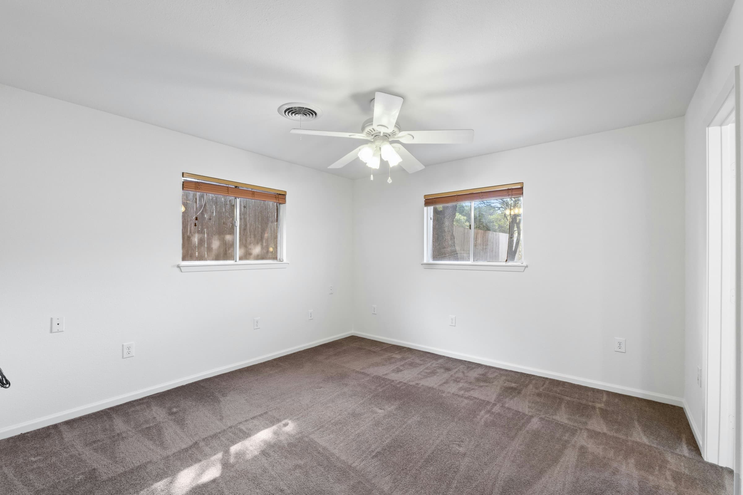 6201 Oakclaire Dr - Thumbnail 20