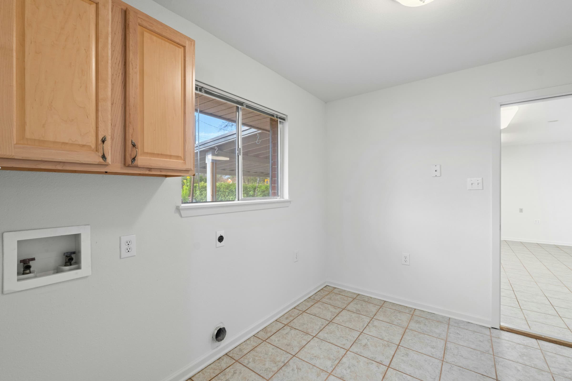 6201 Oakclaire Dr - Thumbnail 24