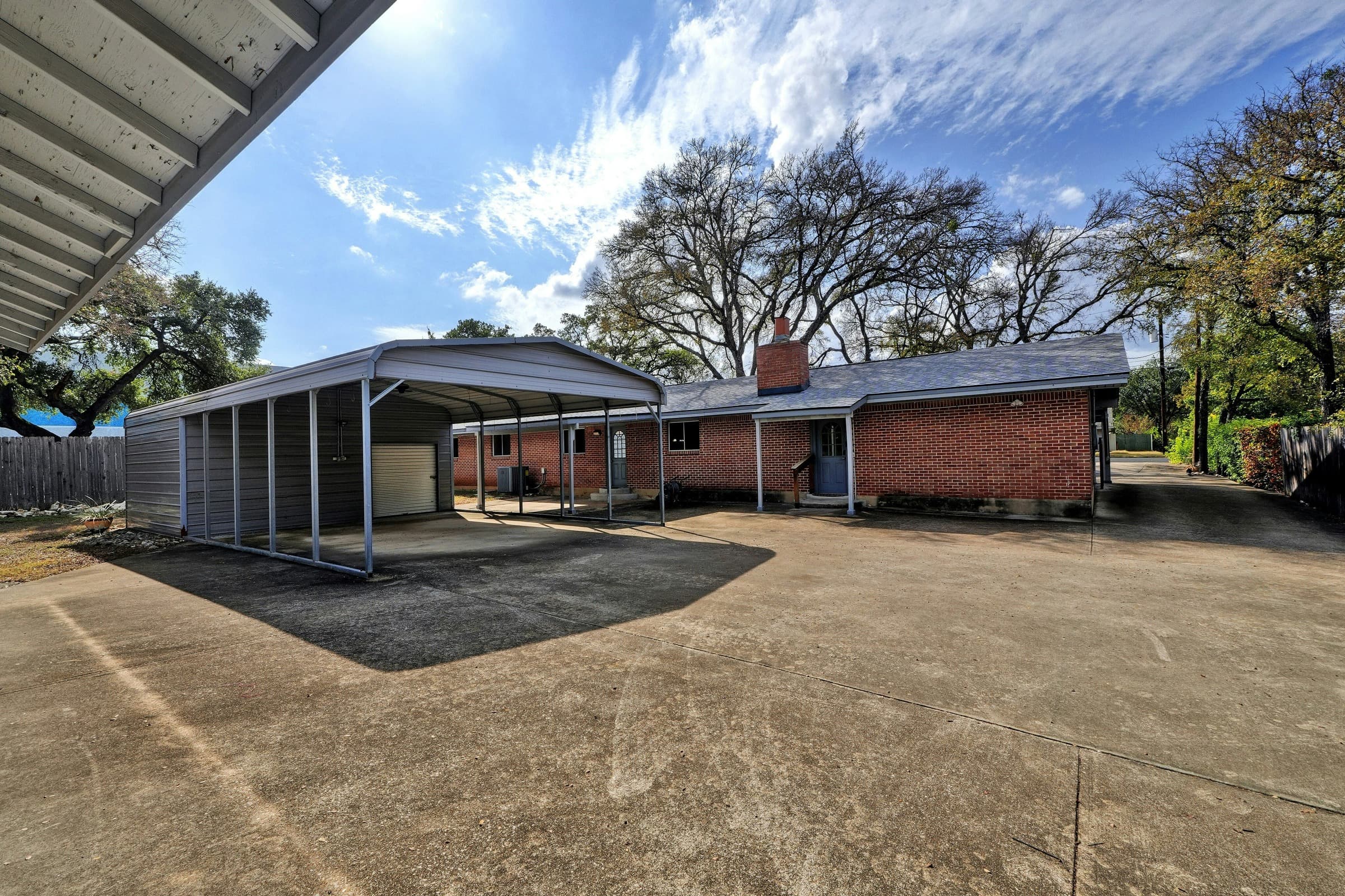 6201 Oakclaire Dr - Thumbnail 28